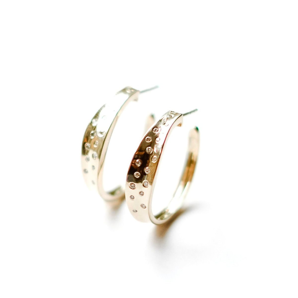 Wavy Max Diamond Hoops